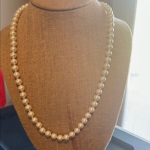 Elegant Pearl Necklace